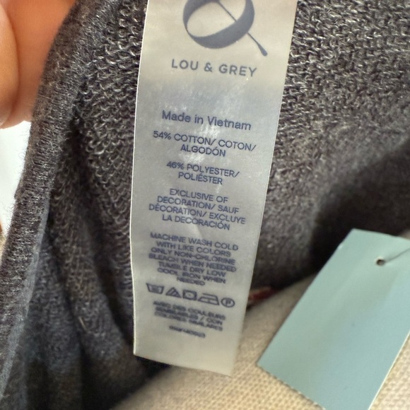 Lou and Grey ladies XXL petite crewneck sweatshirt NWT SUPER SOFT grayish black - Picture 2 of 14